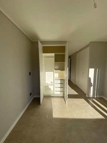 Depto En Arriendo De 3d/2b En Los Almendros De Reñaca