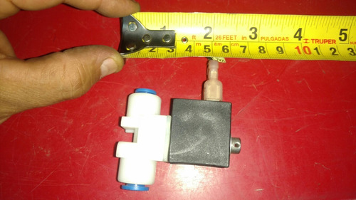 Válvula Solenoide 24vdc N.c Conexión Rápida In 8mm - Out 6mm