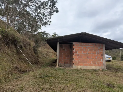 Finca En Venta, En Santo Domingo, Antioquia (sector El Bejuco, Vía Alejandría)