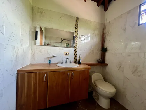 Finca Exclusiva En San Jerónimo Con Piscina Y Amplios Espacios