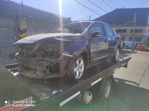 Ford Focus Trend Chocado 2.0 16v