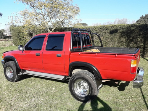 Toyota Hilux 2.4 Sr5