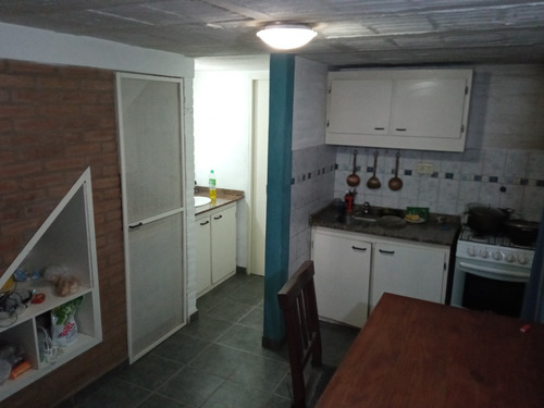 Galpón Y Departamento En Cura Brochero
