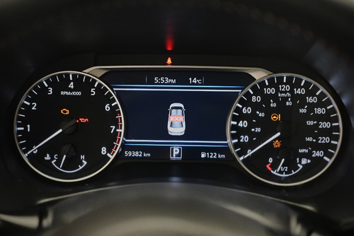 Imagen 11 de 18 de Nissan Sentra B18 2.0 Sr At