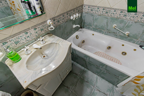 Imagen 13 de 30 de Excelente Casa 4 Amb | Jardín | Parrilla | Cochera