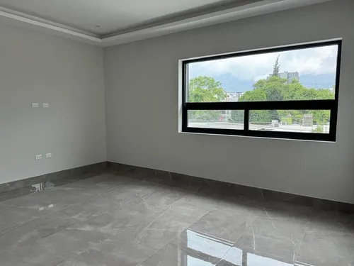 Casa En Venta En Fuentes Del Valle En San Pedro Garza García