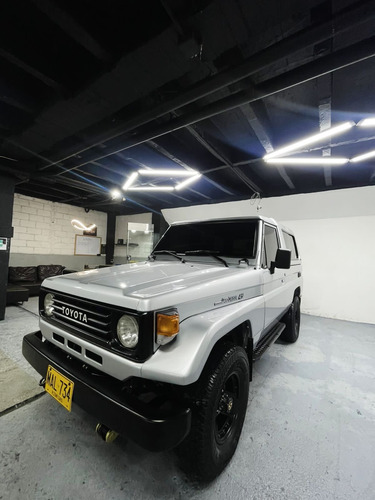 Toyota Carevaca 4.5 Gasolina