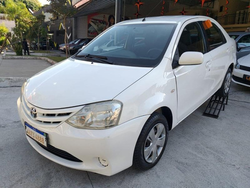 Imagem 2 de 12 de Toyota Etios Xs Sedan 1.5 Flex 16v 4p Manual