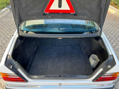 Imagem 10 de 15 de Mercedes-benz 230 E 2.3 4p 1992