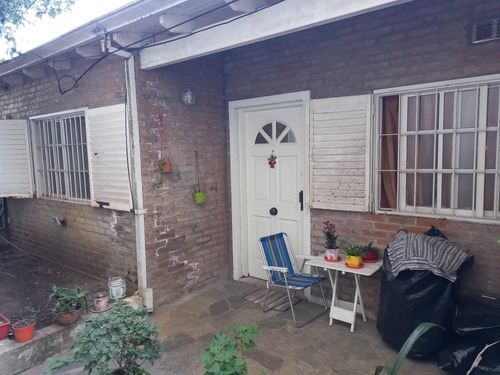 Venta Ideal Inversionista Local Y 4 Deptos