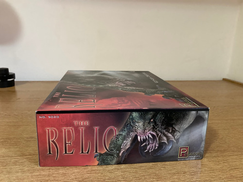 Modelo Kit The Relic Kothoga Creature. Pegasus Hobbies. (Usado)