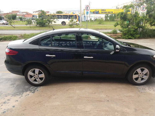 Renault Fluence 2.0 Dynamique Hi-flex 4p 2013