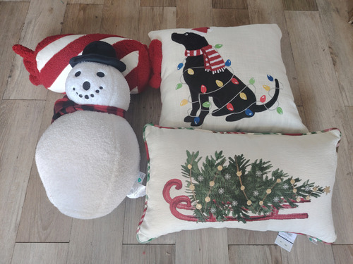 Cojín Navideño Premium De 50cm Adorno Navidad Modelos Color Blanco Diseño De La Tela Muñeco De Nieve