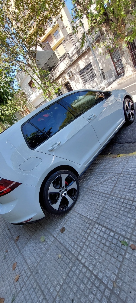 Volkswagen Golf 2.0 Gti Tsi App Connect + Cuero