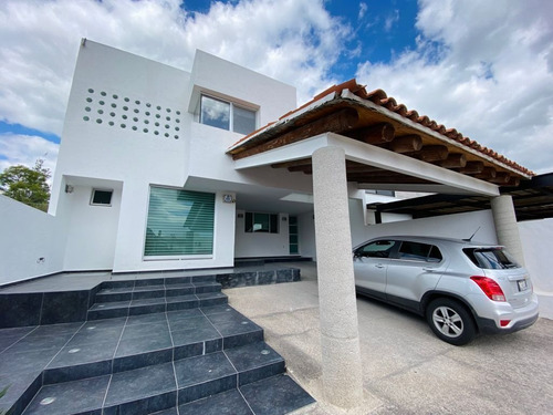 Imagen 3 de 20 de En Renta Residencia En Cumbres Del Lago, Jardín, Gran Terren