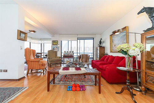 Departamento En Venta De 4 Dorm. En Las Condes