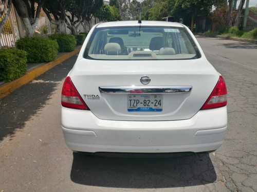 Imagen 8 de 15 de Nissan Tiida 1.8 Premium Mt 2007