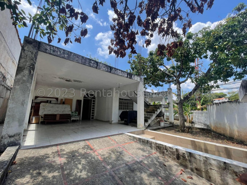 Casa En Venta En El Este De Barquisimeto, Zona Colinas De Santa Rosa , Mehilyn Pérez