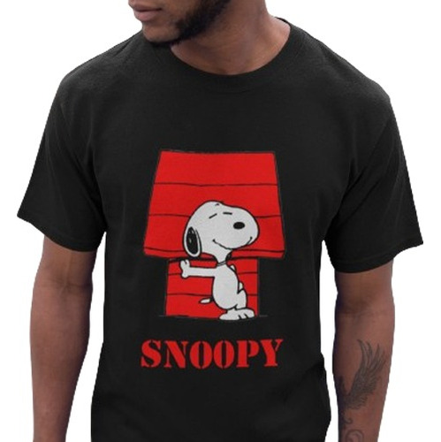 Remera Negra Estampada De Snoopy