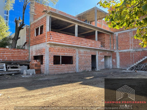 Imagen 7 de 15 de Importante Propiedad Ideal Emprendimiento Comercial Oficinas Deposito Gastronomía