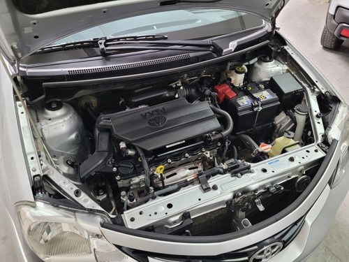 Imagen 17 de 18 de Toyota Etios 2017 1.5 X Famaautos