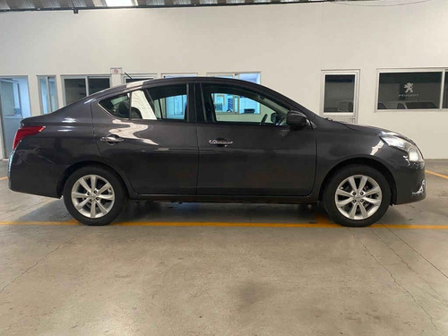 Imagen 6 de 14 de Nissan Versa 2017 4p Advance L4/1.6 Man