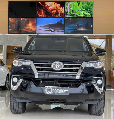 Imagem 11 de 13 de Toyota Hilux Sw4 2.7 Srv 7 Lugares 4x2 16v Flex 4p