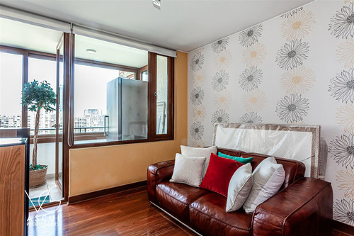 Departamento En Venta De 3 Dorm. Más Servicios En Las Condes