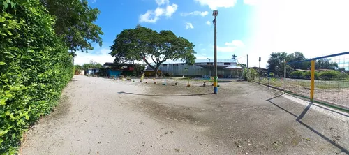 Lote Esquinero De 40x41 Metros Con Todos Los Servicios
