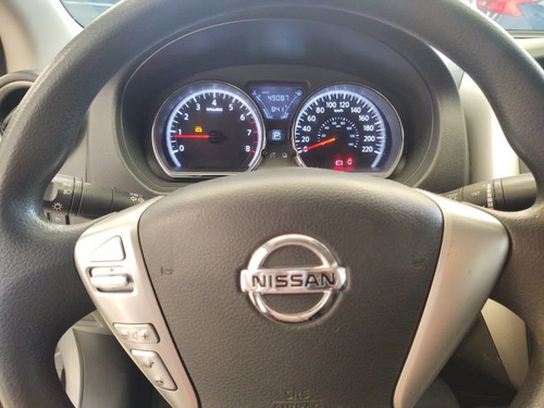 Imagen 14 de 14 de Nissan Versa Advance Ta