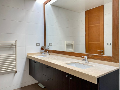 Se Vende Espectacular Casa En Condoinio / Con Novación