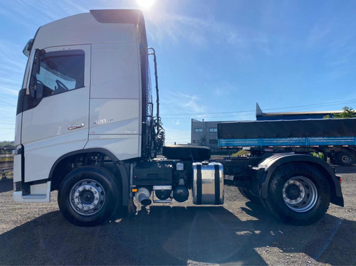 Imagem 8 de 15 de Volvo Fh 420 4x2