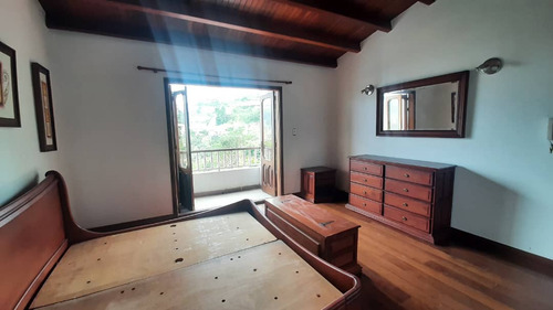 Cumbre De Curumo / Colinas De Santa Mónica Casa En Venta De 316m2