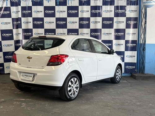 Chevrolet Onix 1.4 MPFI LT 8V FLEX 4P MANUAL