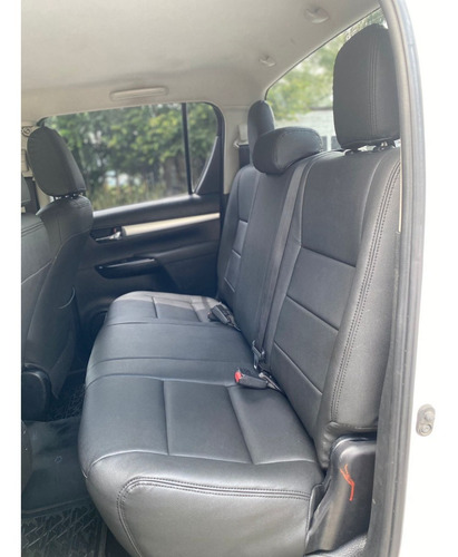 Imagen 11 de 24 de Toyota Hilux 2.4 Td Mt 4x4