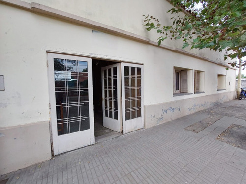 Casa En El Centro Con Potencial Para Local Y Oficinas