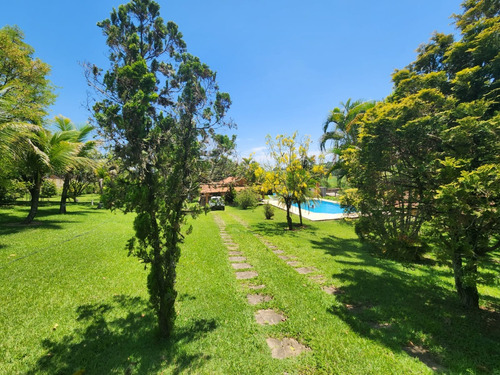 Oportunidade: Vendo Linda Chácara Com Piscina E Escritura Localizada Na Cidade De Boituva - Sp