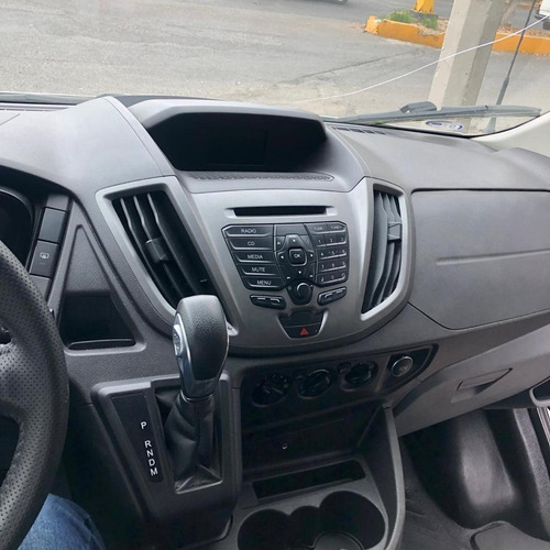 Ford Transit 15 Pasajeros 2017