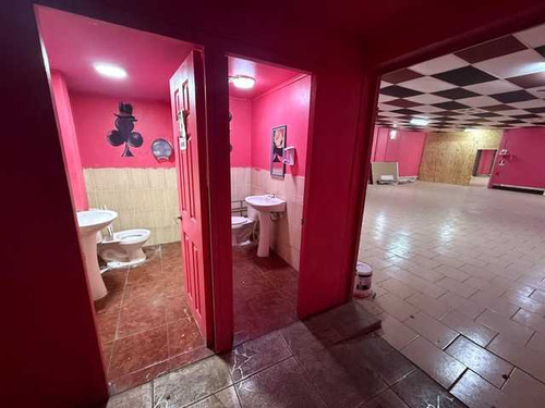 Arriendo Local Comercial Prat Esqu Santiago (94413)