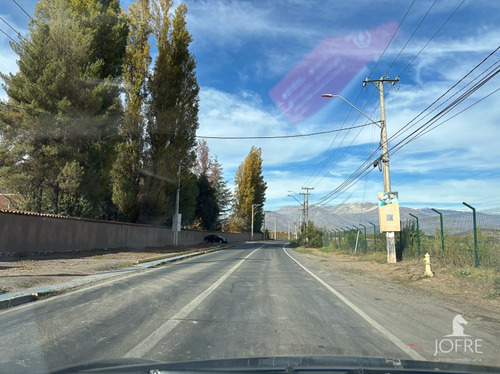 Parcela De Agrado En Sector Los Villares, Calle Larga.