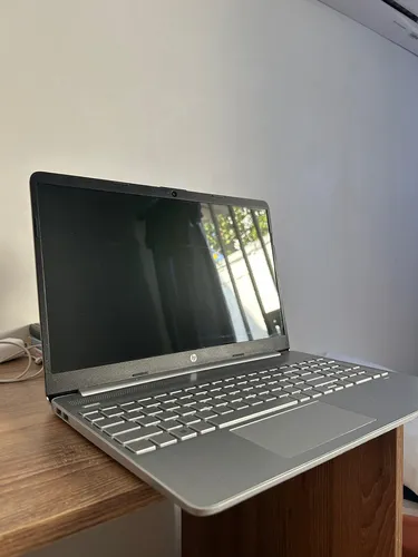 Computador Portátil Hp Intel Core I3 8gb 512gb Ssd 14dq2504l (Usado)