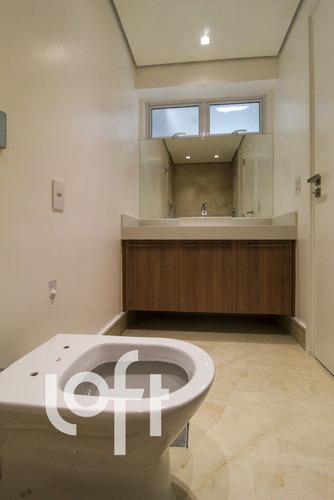 Apartamento À Venda No Bairro Leblon - Rio De Janeiro/rj - O-6767-15405