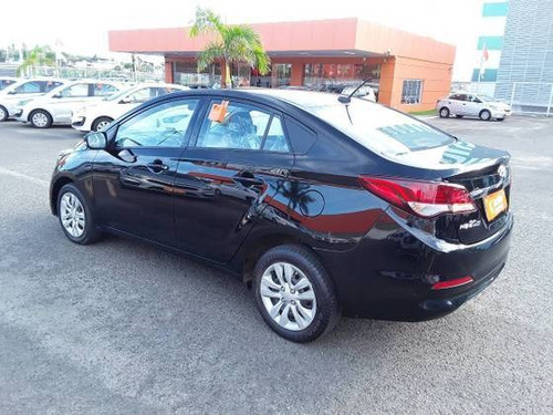 Imagem 7 de 10 de Hyundai Hb20s 1.6 Comfort Plus 16v Flex 4p Automático