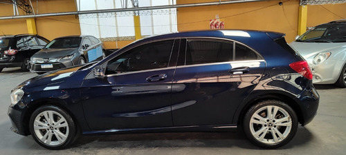 Imagen 13 de 25 de Mercedes Benz A200 Urban
