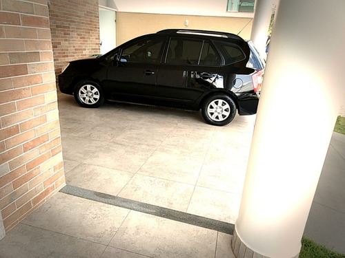 Carens Kia