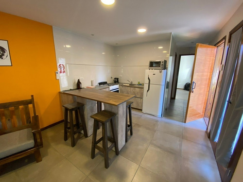 Imagen 5 de 12 de Casa - Cabaña En Alquiler Temporario - Los Acantilados- Mar Del Plata