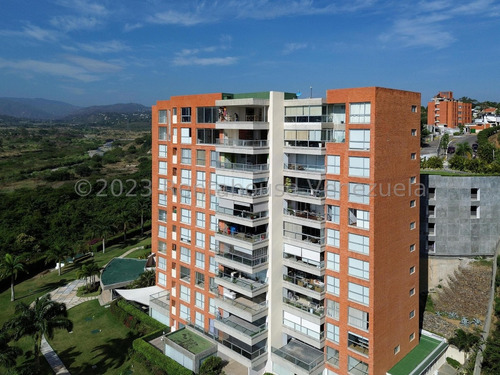 Apartamentos En Venta El Pedregal Candelecho Lujoso Y Exclusivo Conjunto Cuenta Con 400m2 Vistas Panoramicas Hacia Valle Del Turbio Con Planta Electrica Zona Este Barquisimeto Lara Daniela Linarez