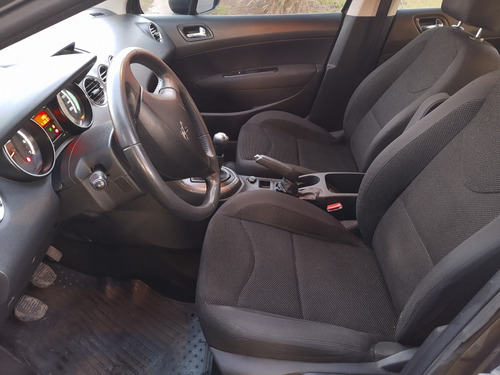 Peugeot 408 2.0 Allure 143cv
