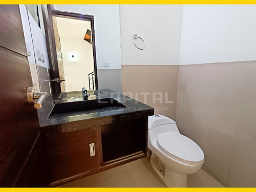 Linda Casa Con 5 Suites En Barrio Las Palmas
