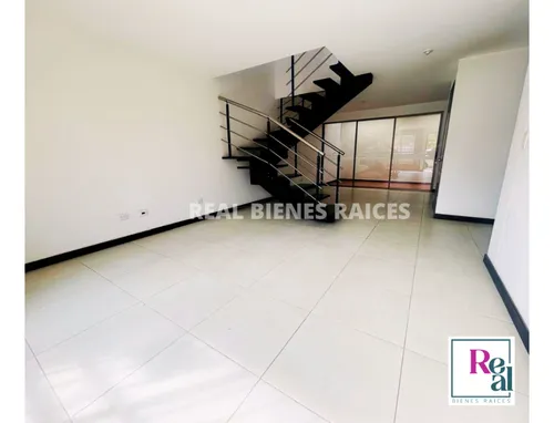¡casa En Arriendo Con Excelente Ubicación Y Comodidades!
